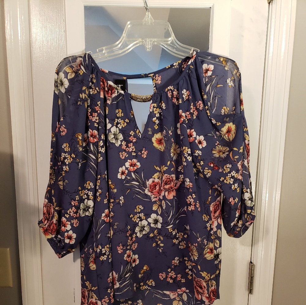 Cold shoulder top